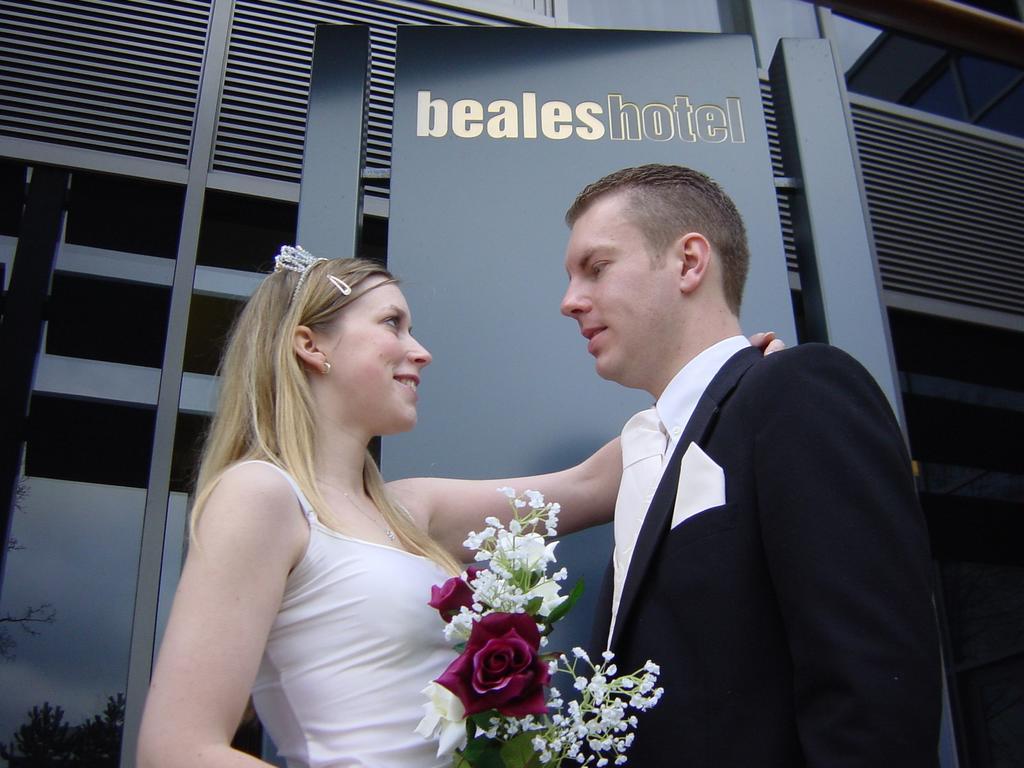 Beales Hotel Hatfield  Exterior foto