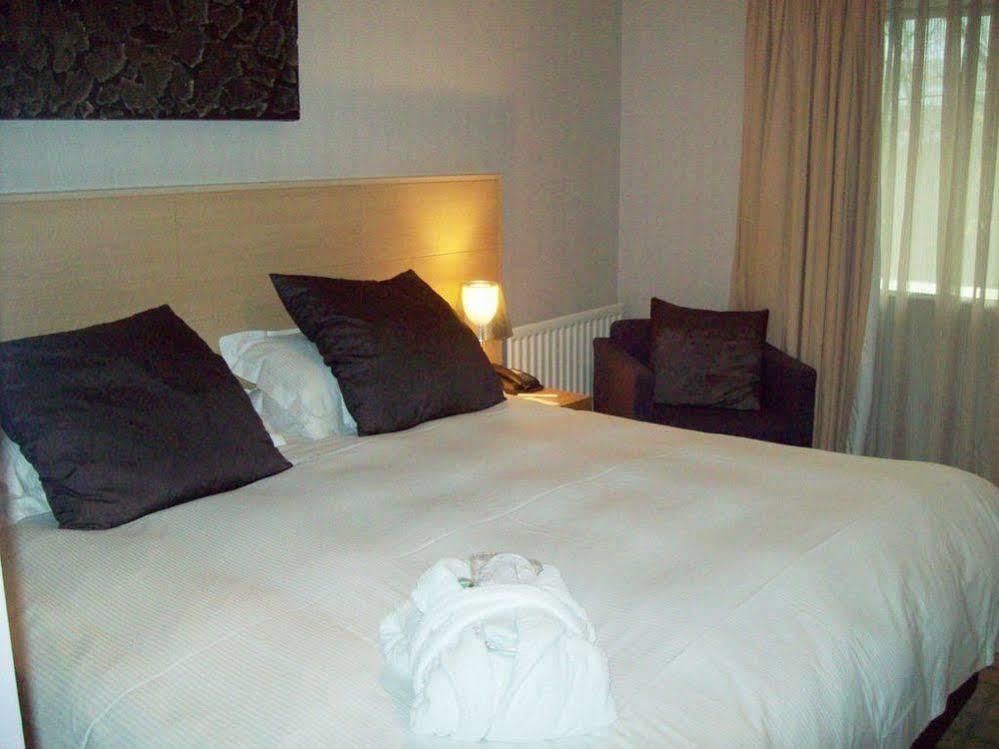 Beales Hotel Hatfield  Exterior foto
